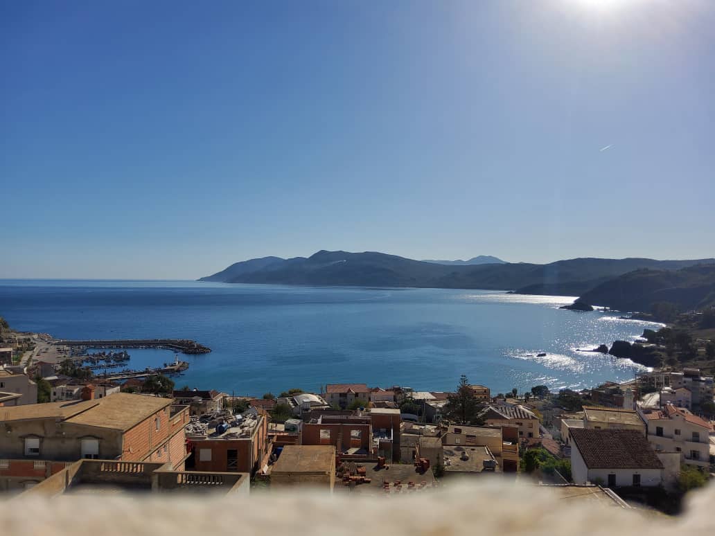 Vue panoramique sur la baie de Chetaibi